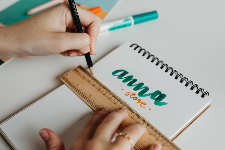 kaboompics_graphic-designer-at-work-in-her-office-22007